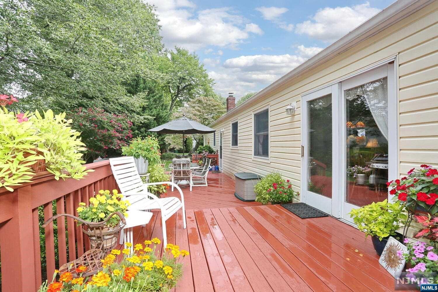 186 Stephen Drive
