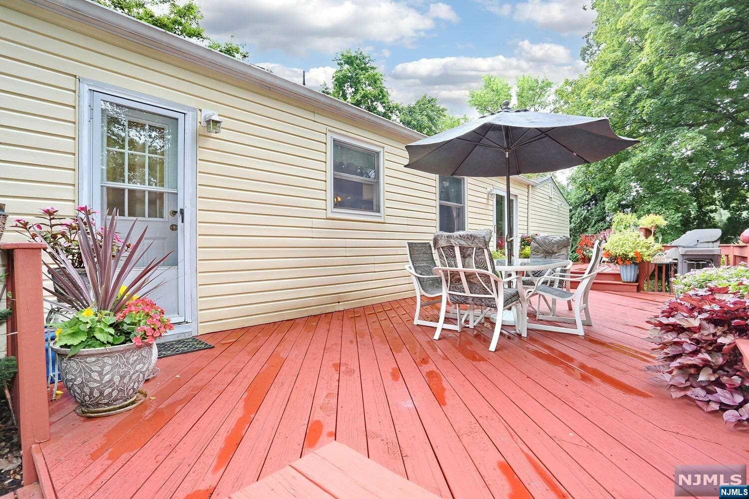 186 Stephen Drive