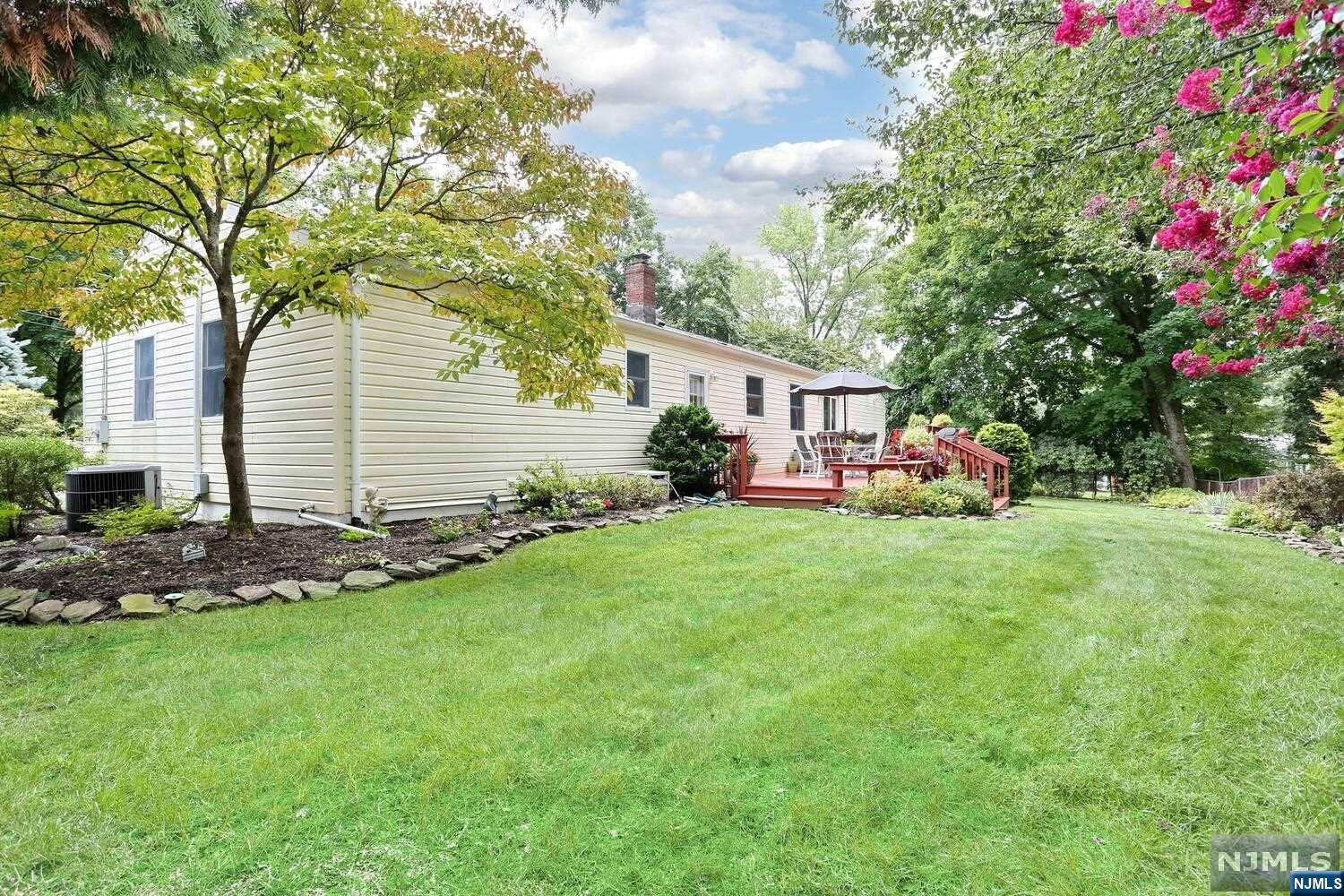 186 Stephen Drive