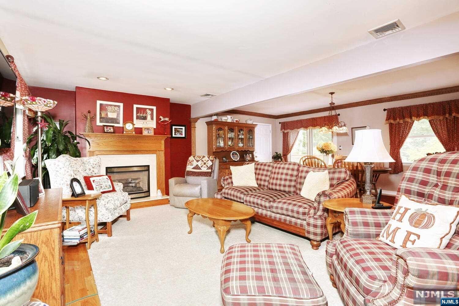 186 Stephen Drive