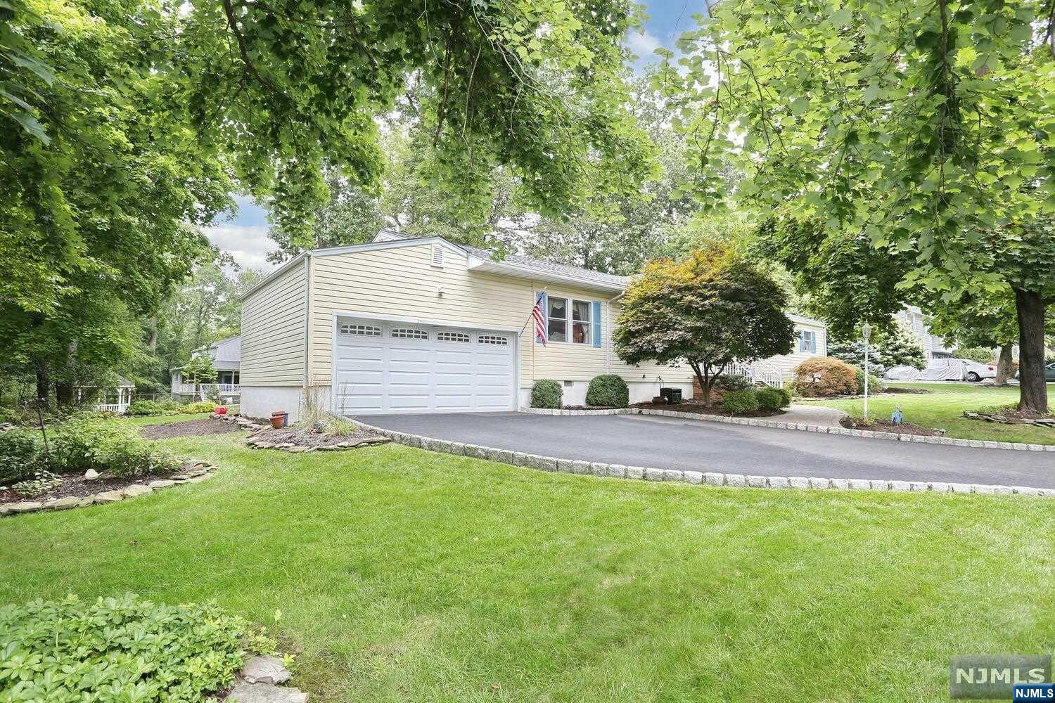 186 Stephen Drive