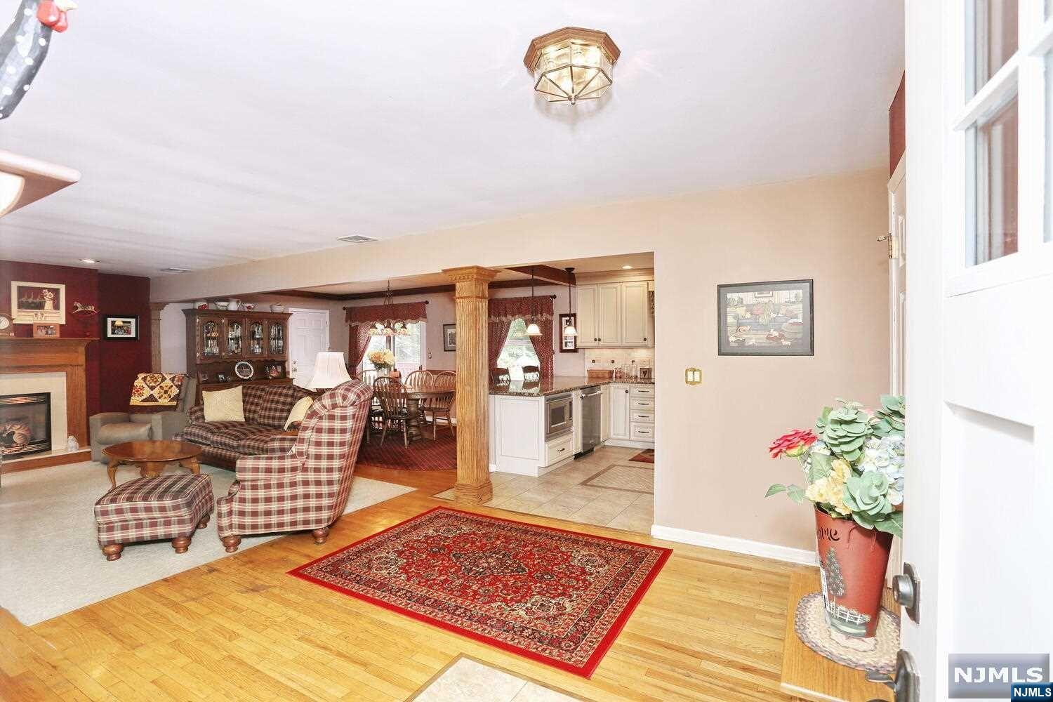 186 Stephen Drive