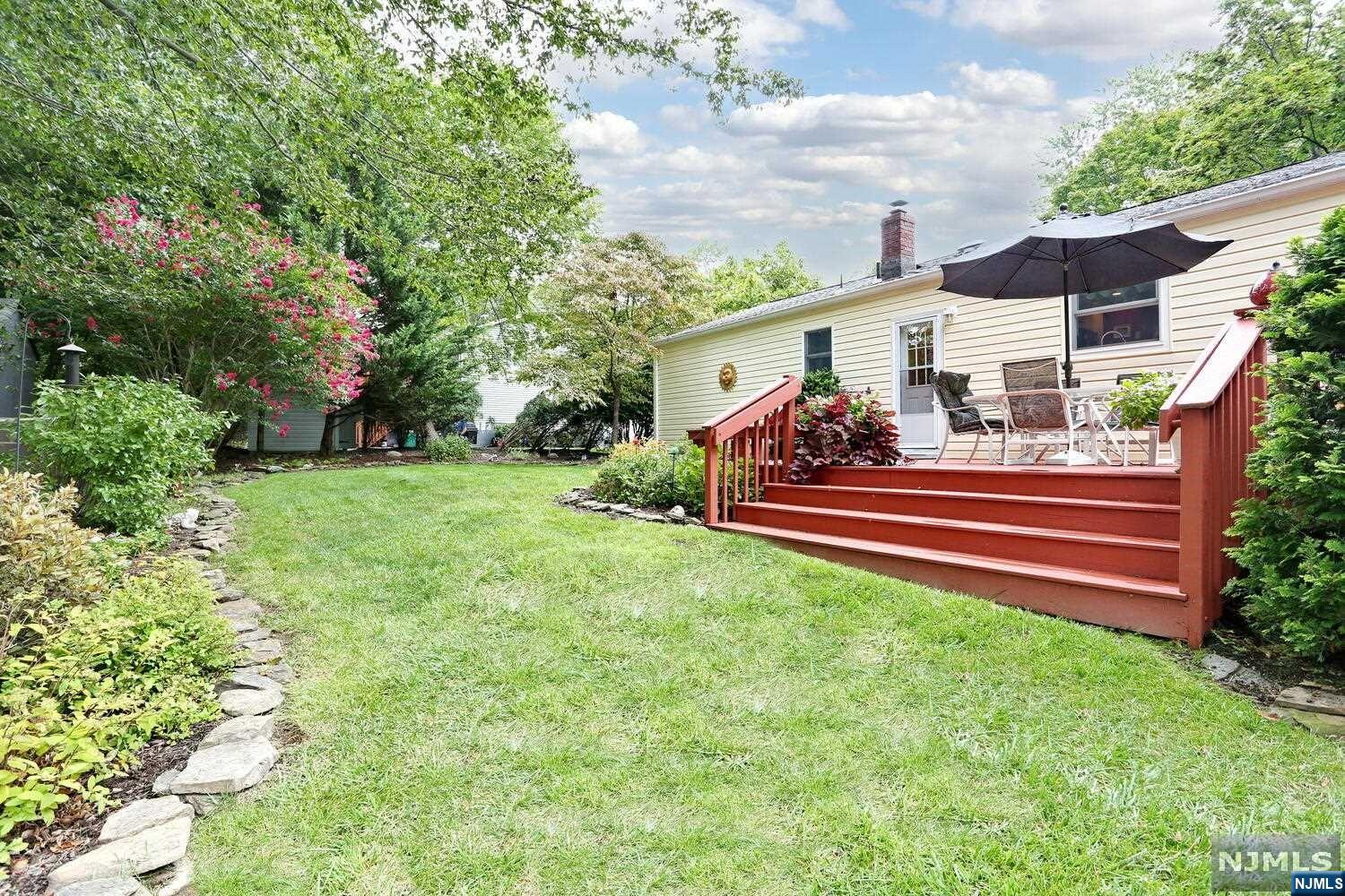 186 Stephen Drive