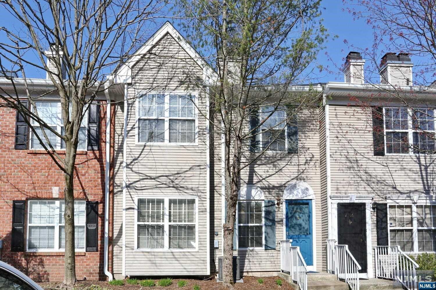 2307 Oakham Court