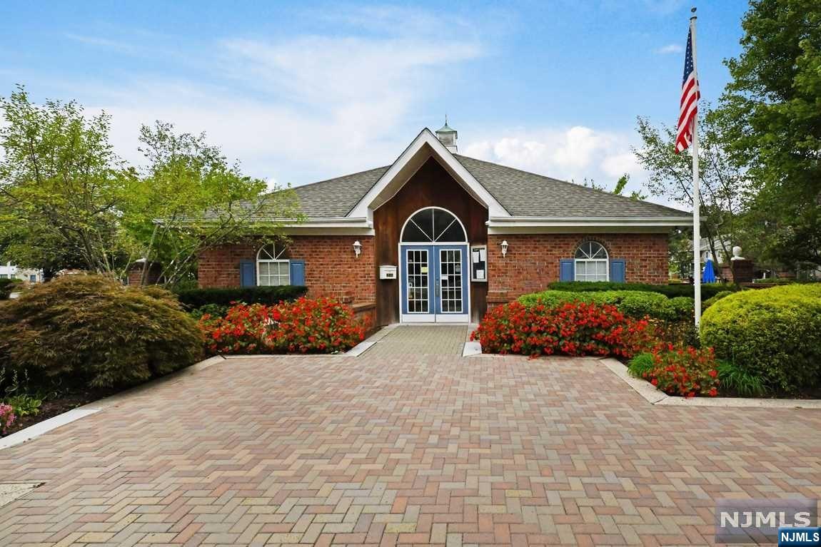 606 Lilac Lane