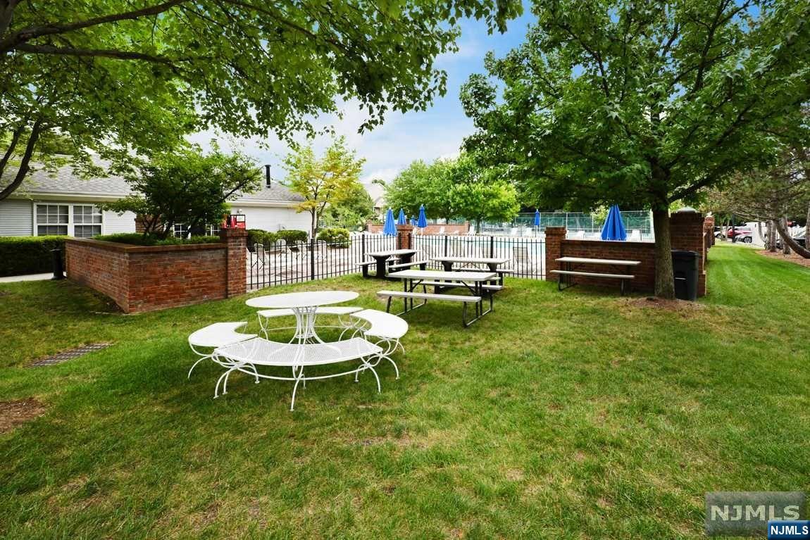 606 Lilac Lane