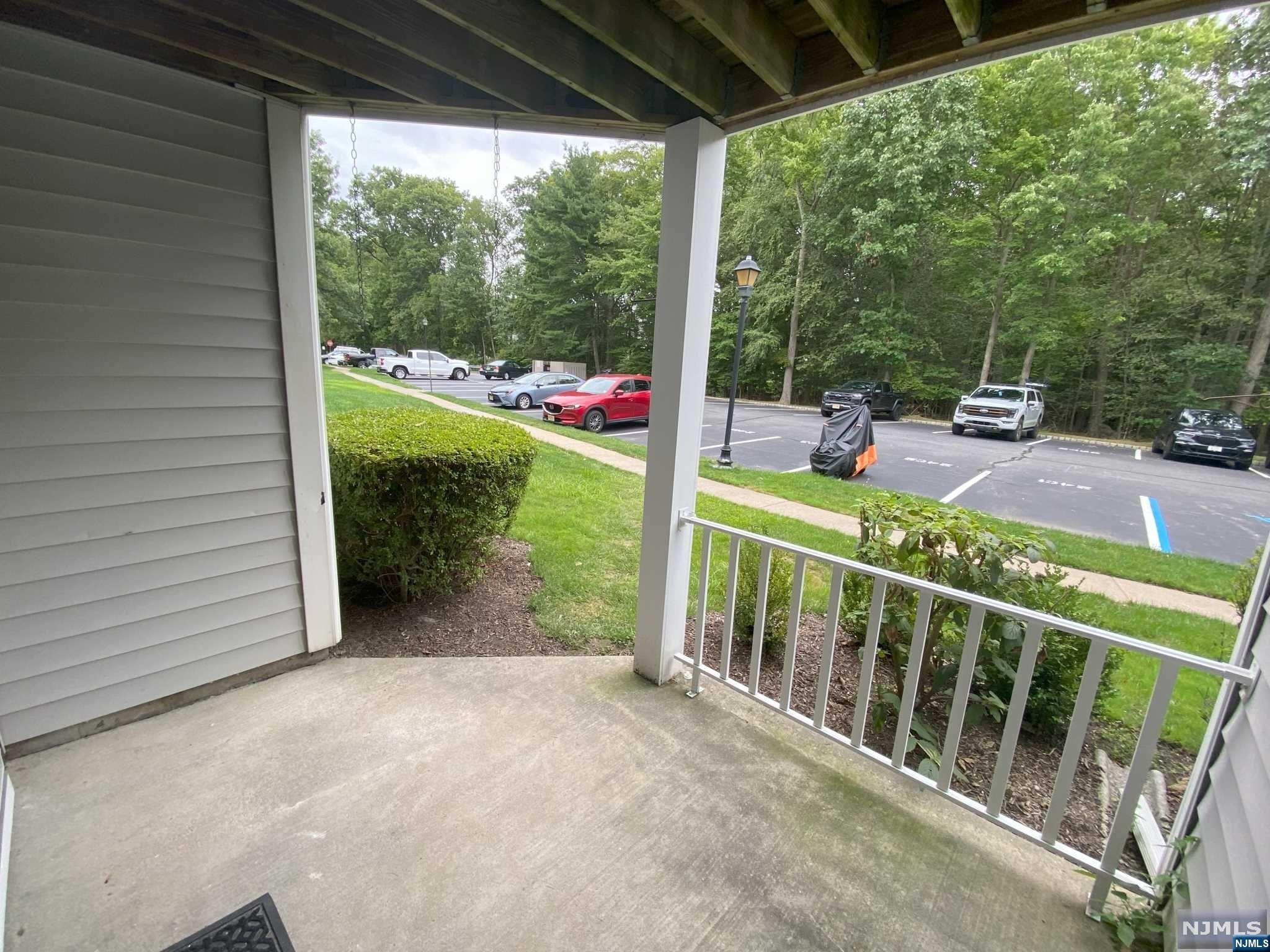 606 Lilac Lane