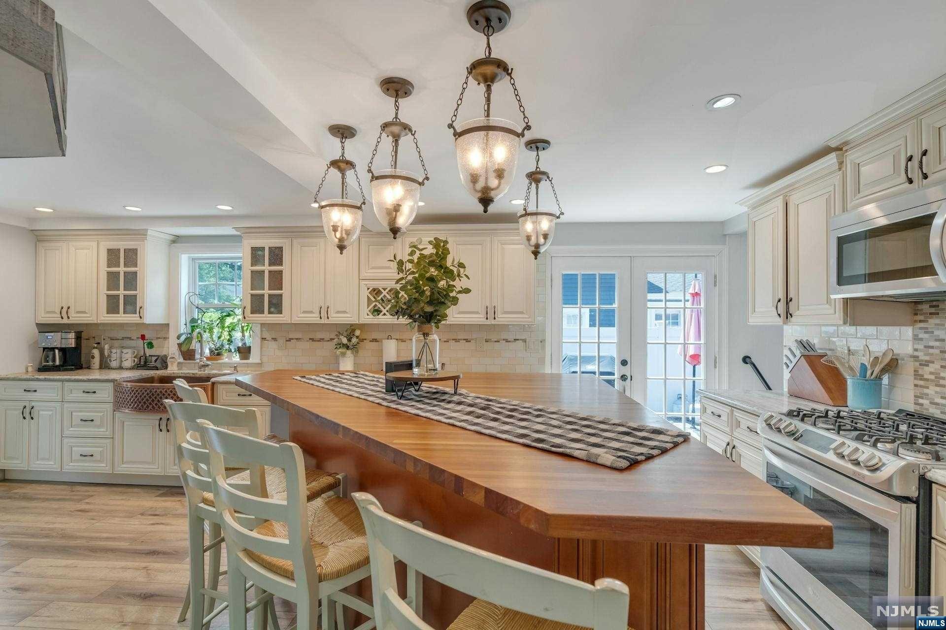 74 West Saddle River Road
