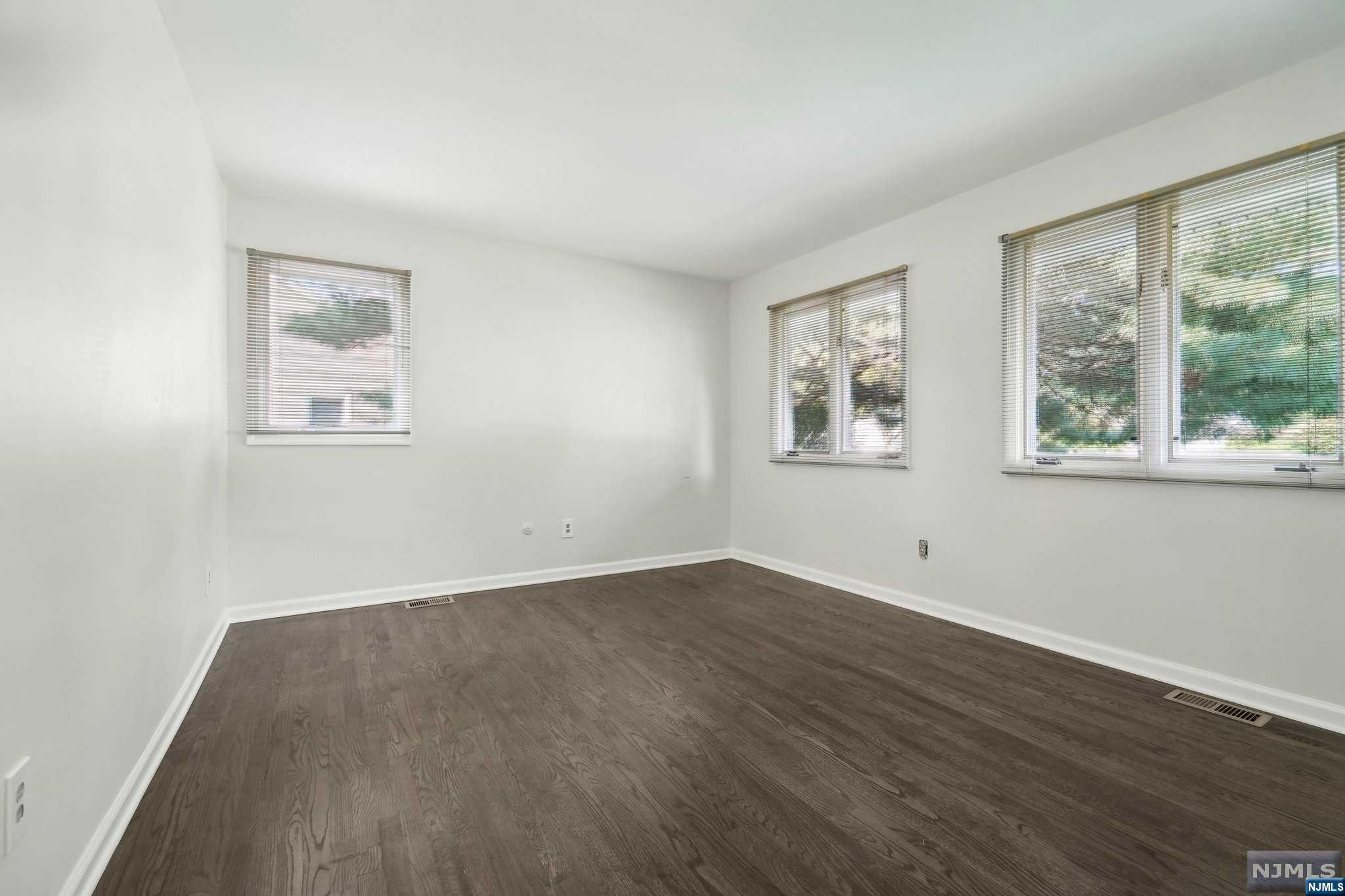 32 Erskine Court