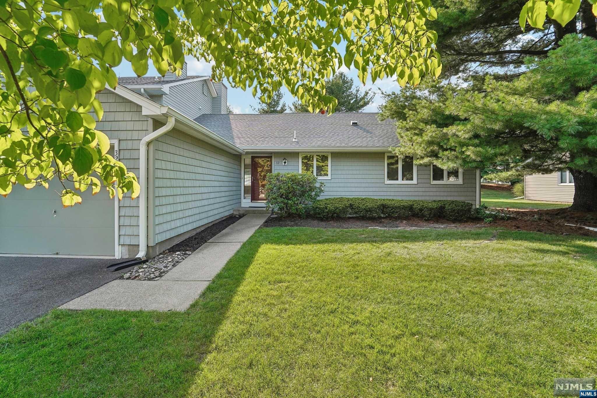 32 Erskine Court