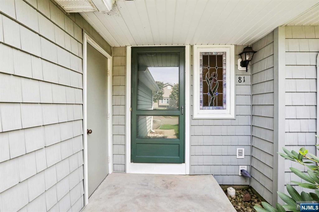 81 Sunset Court