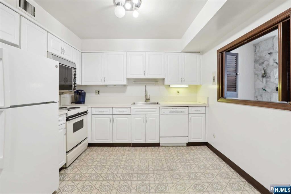 81 Sunset Court