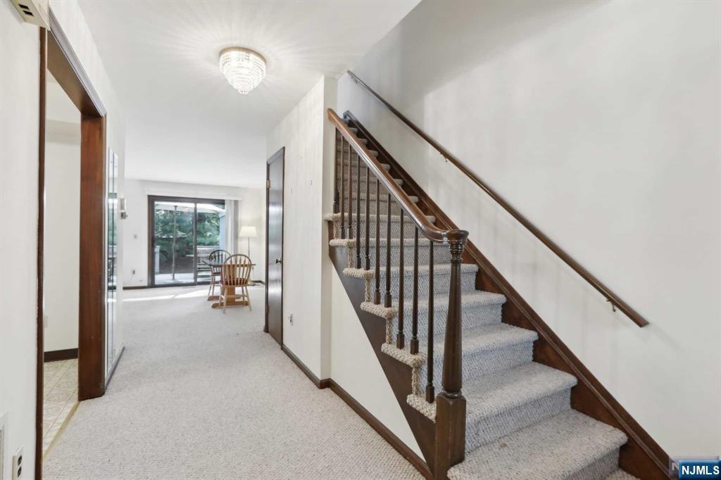 81 Sunset Court