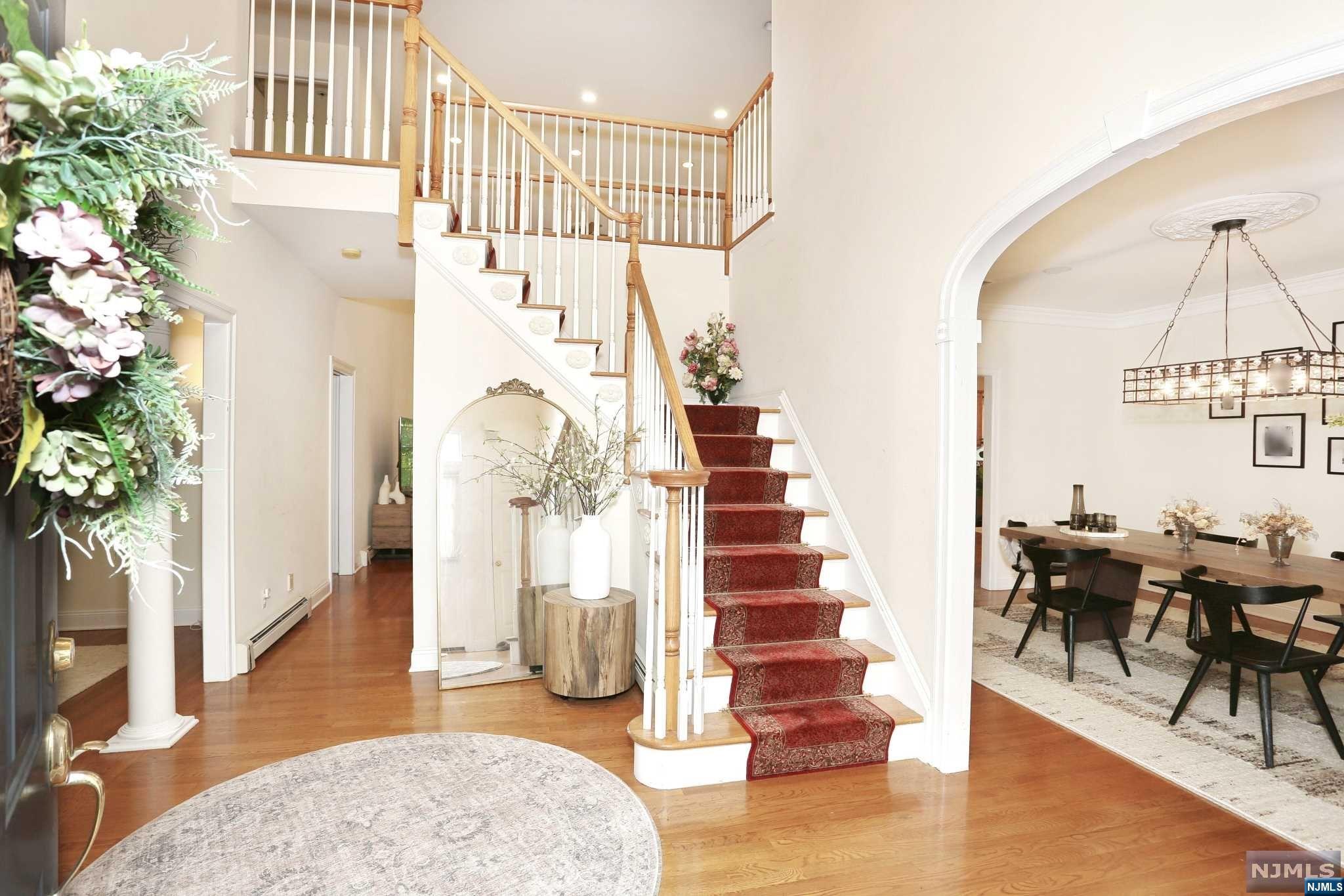 616 Bridle Path