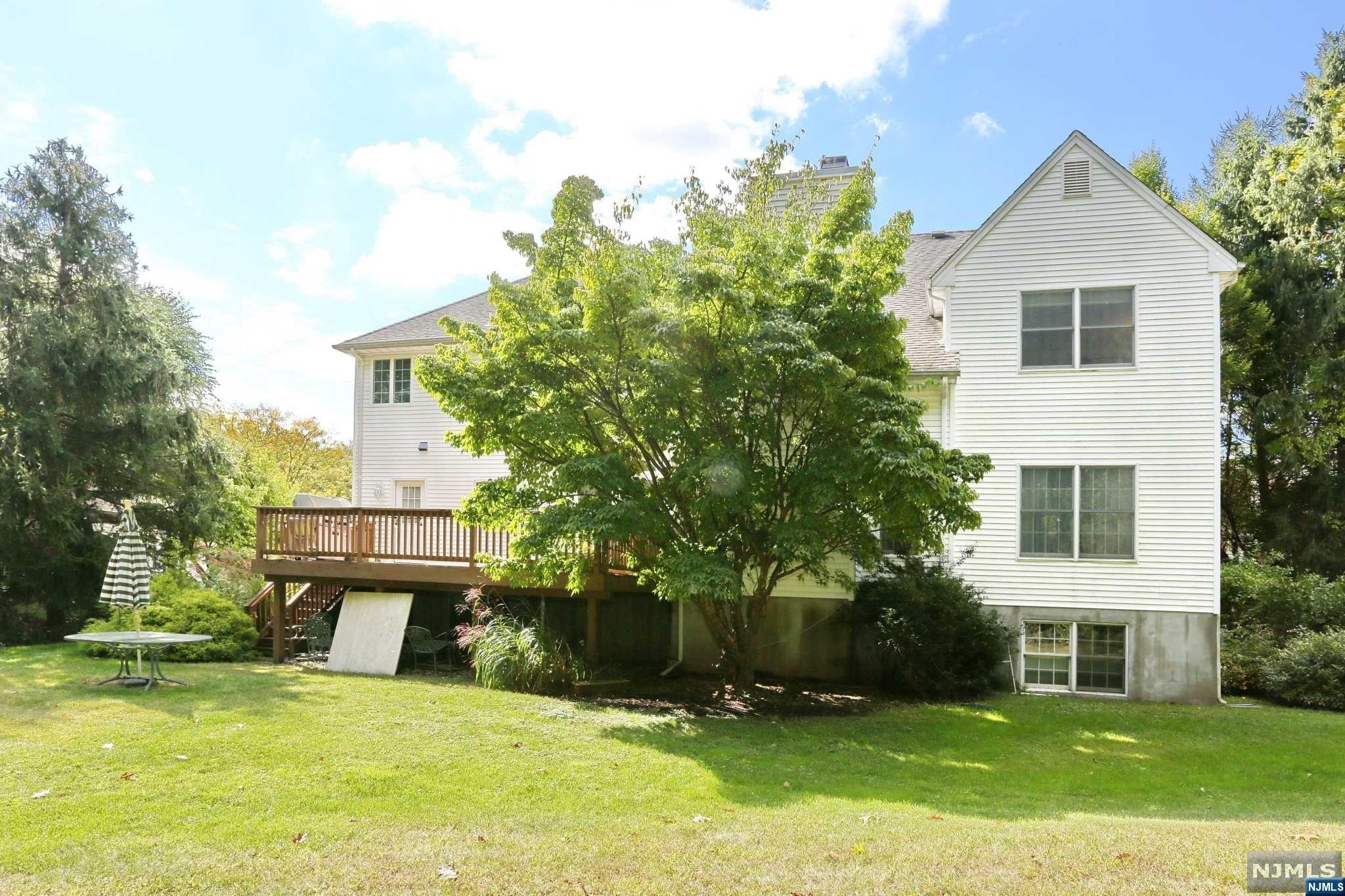 616 Bridle Path