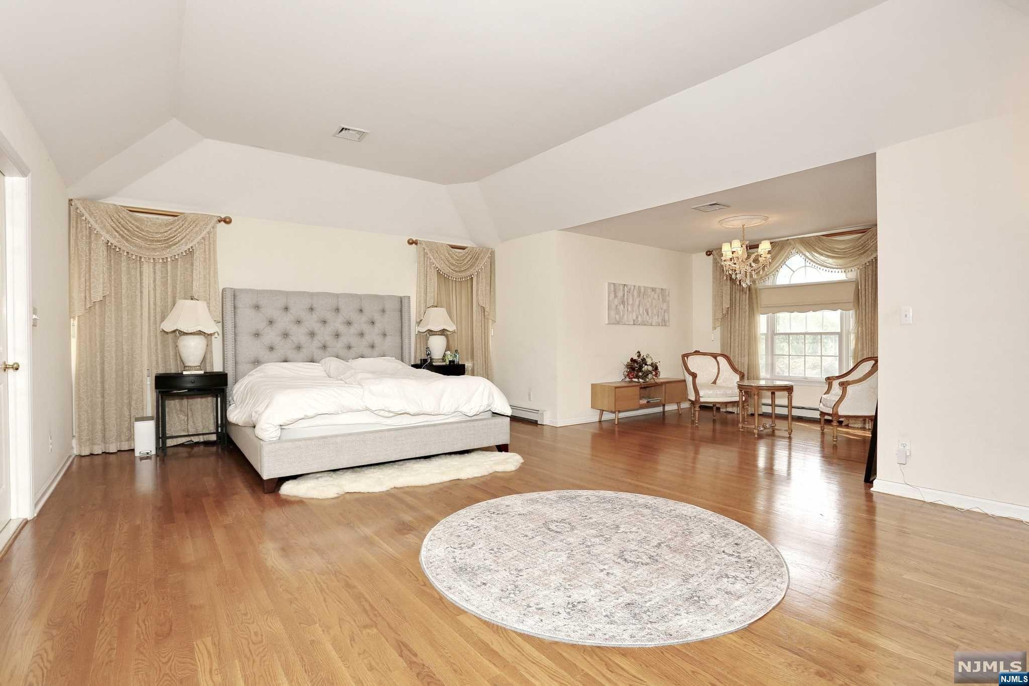 616 Bridle Path