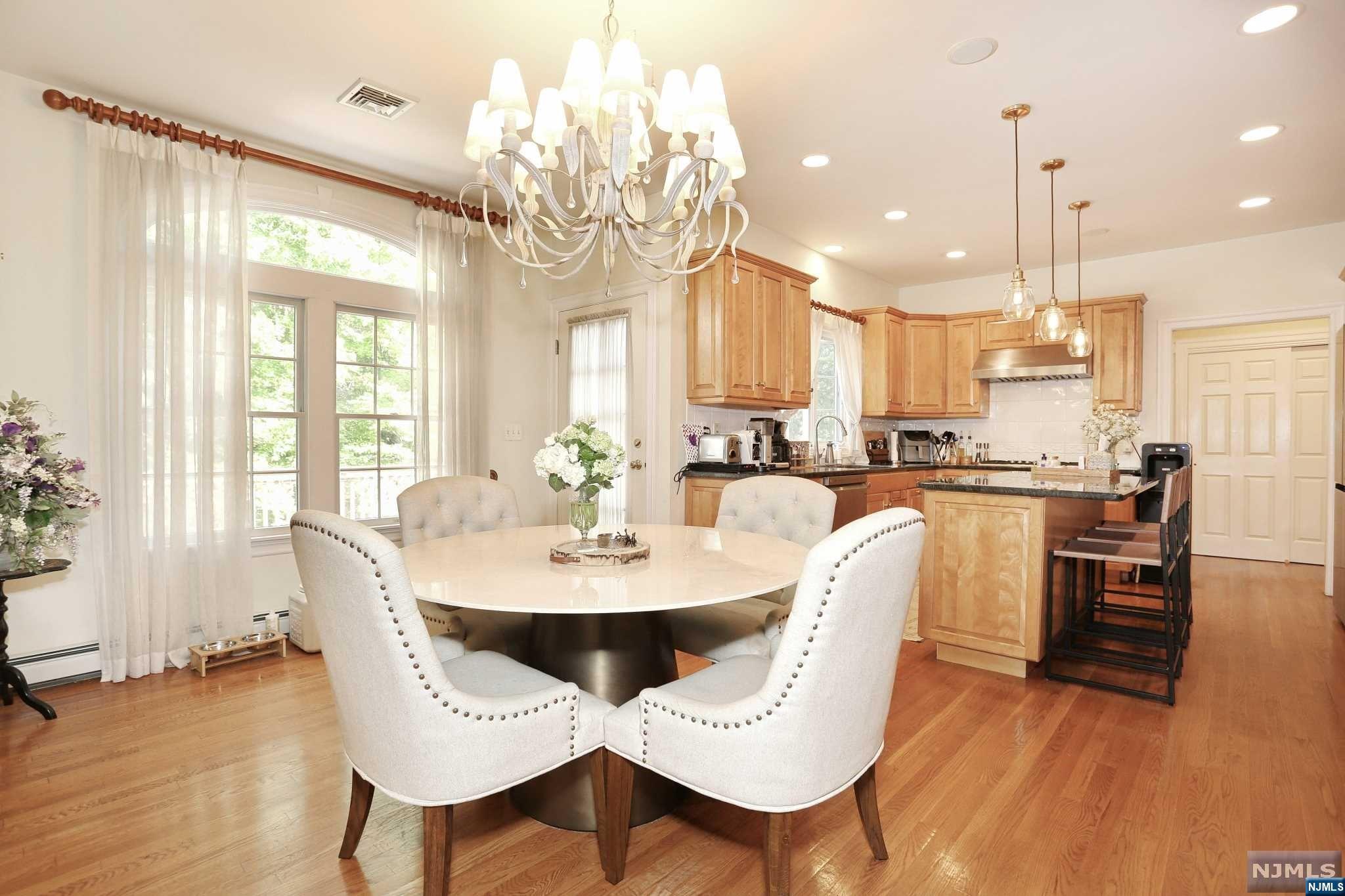 616 Bridle Path