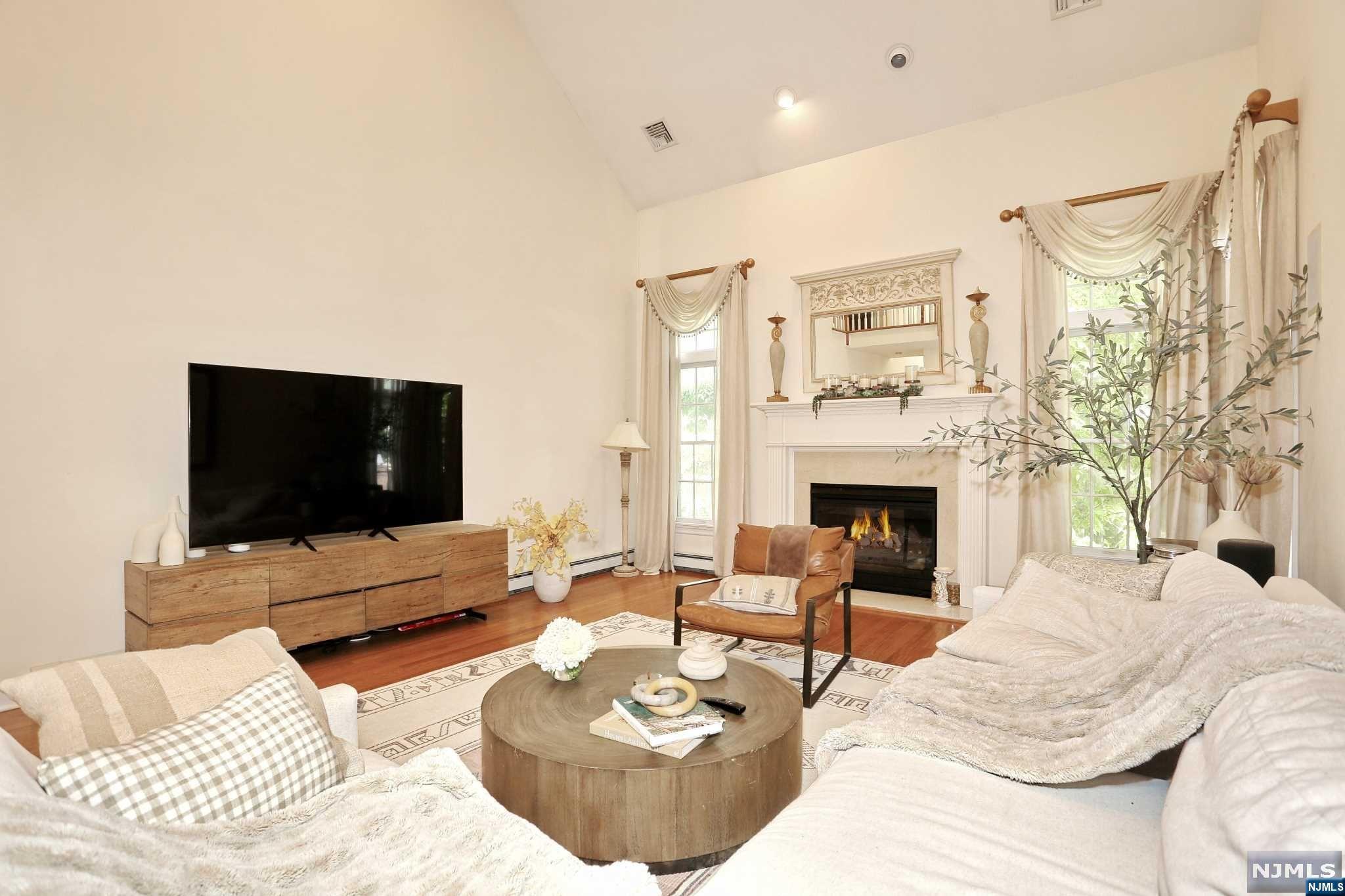 616 Bridle Path