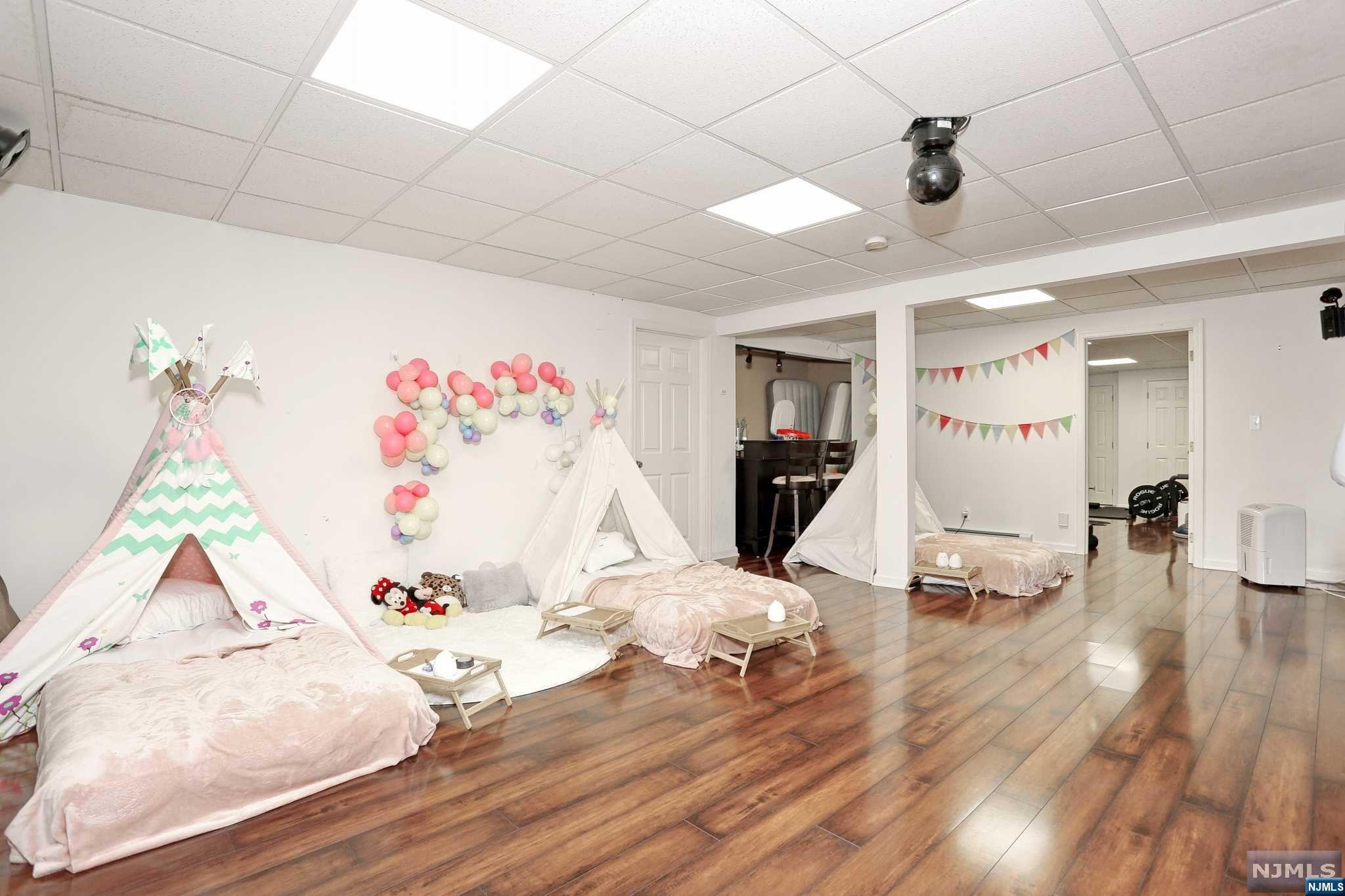 616 Bridle Path