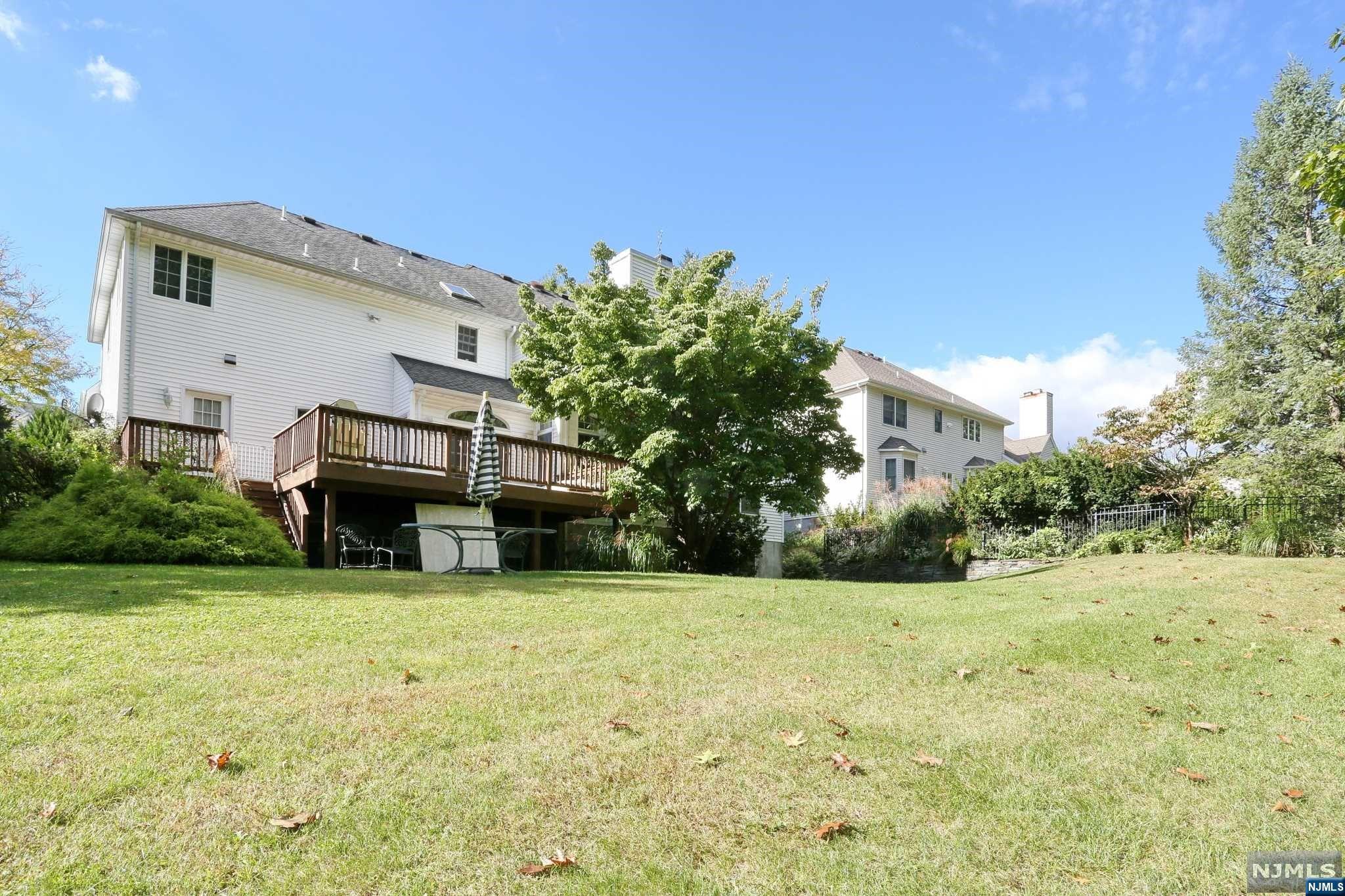 616 Bridle Path