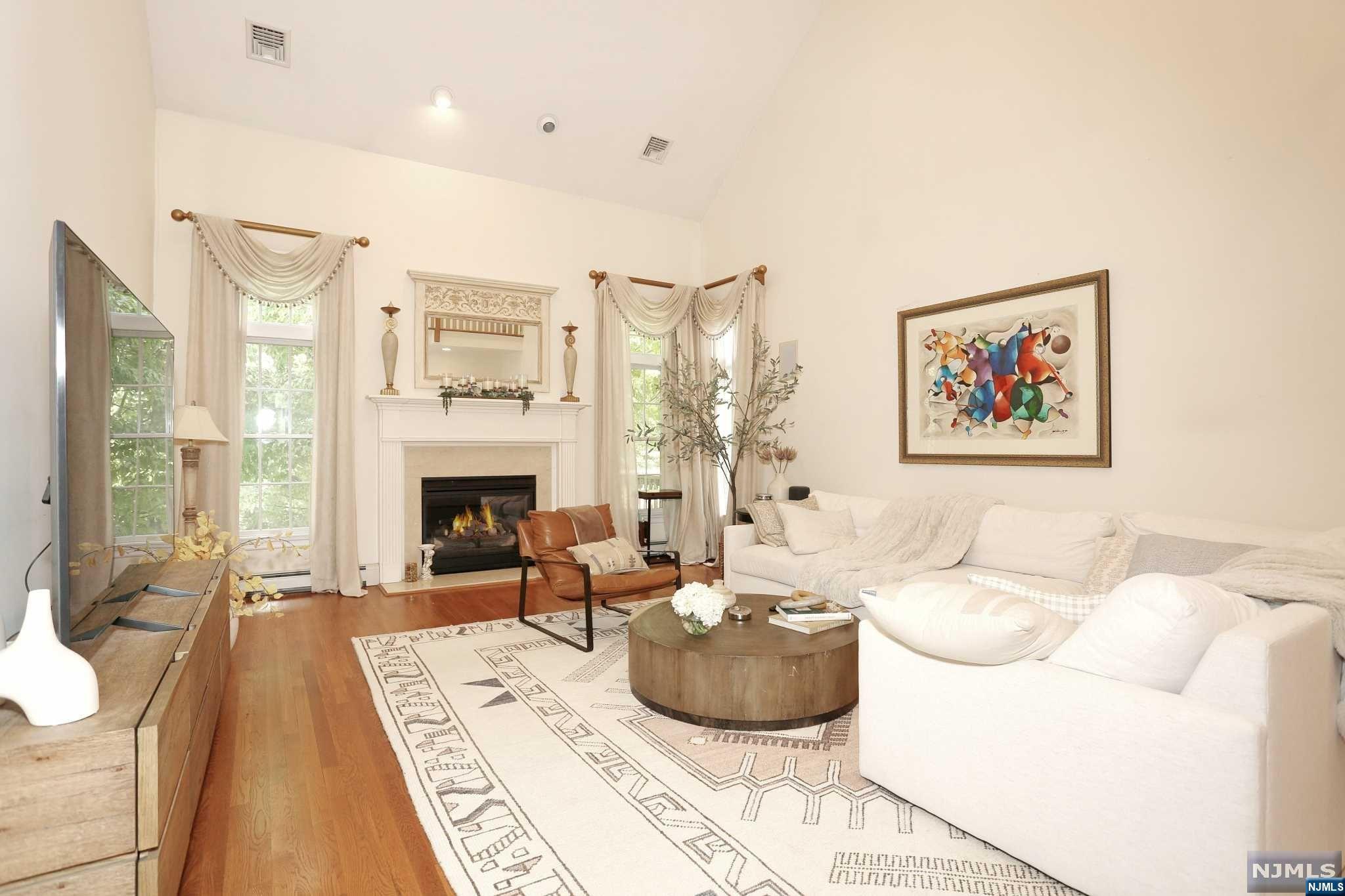 616 Bridle Path