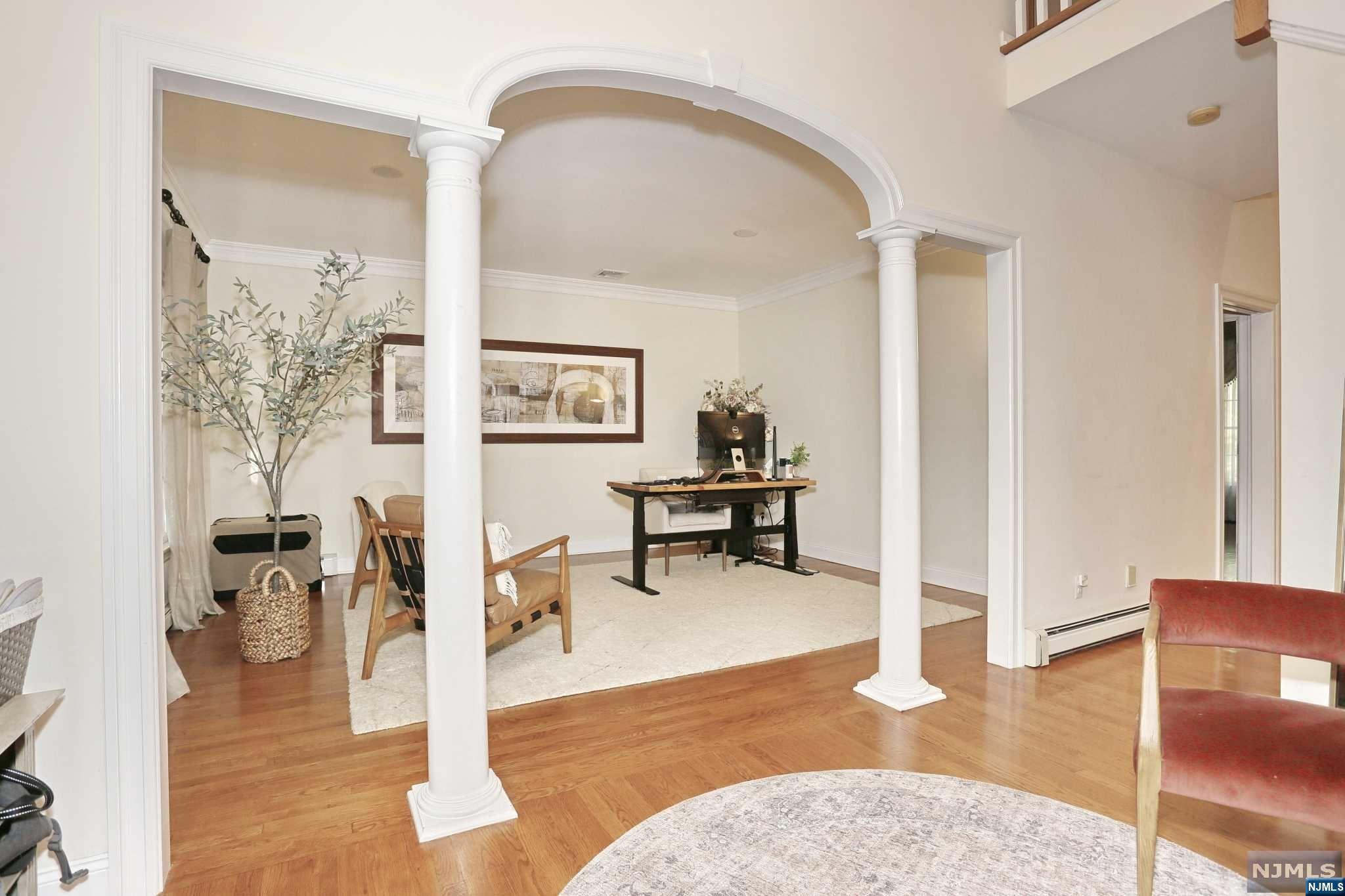 616 Bridle Path