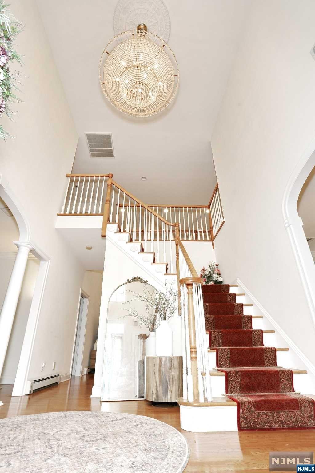 616 Bridle Path