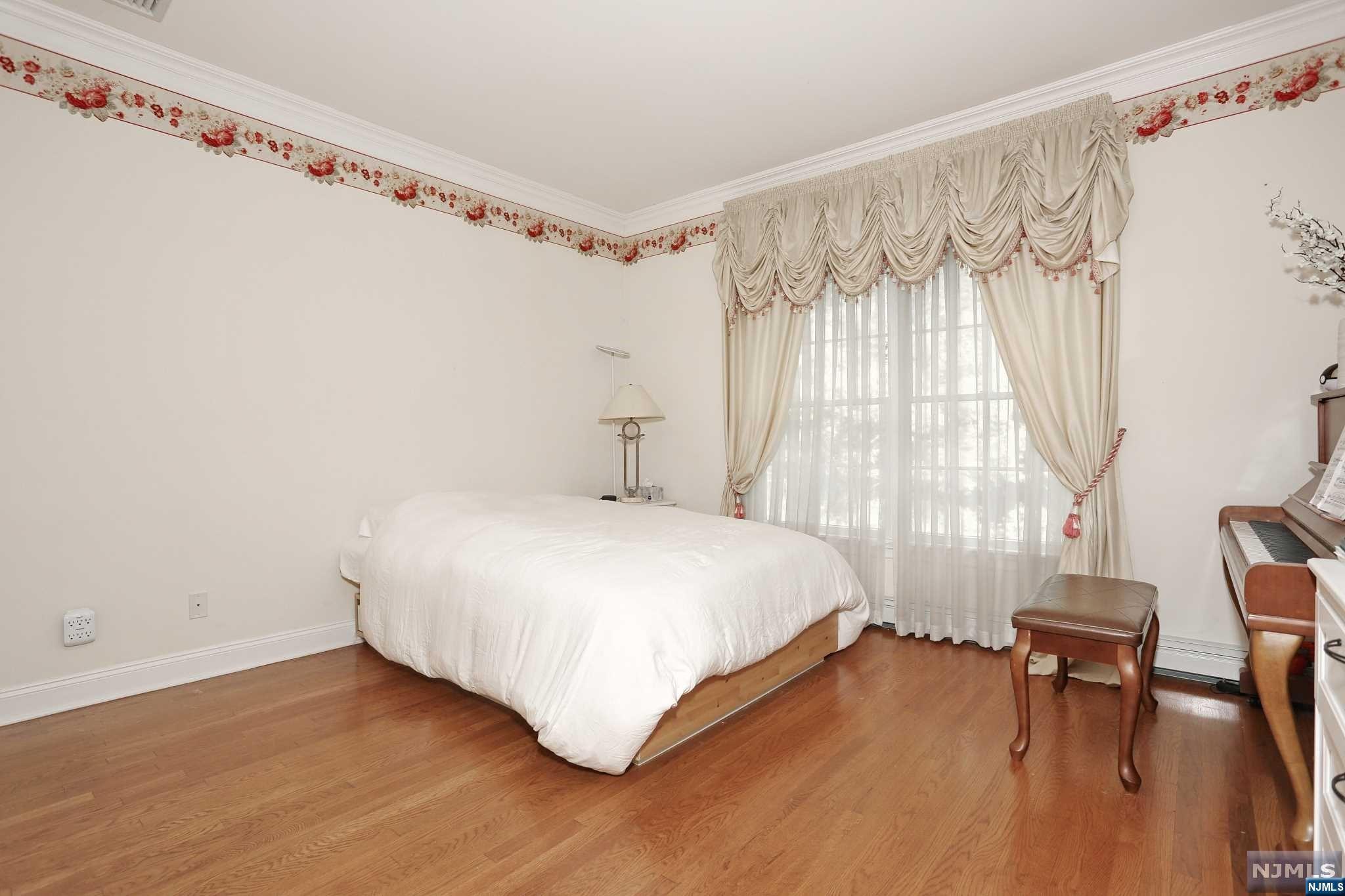 616 Bridle Path