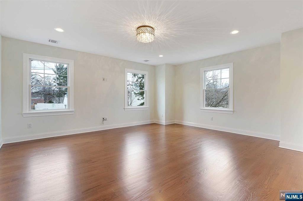 582 Green Valley Road