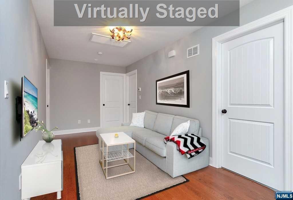 582 Green Valley Road
