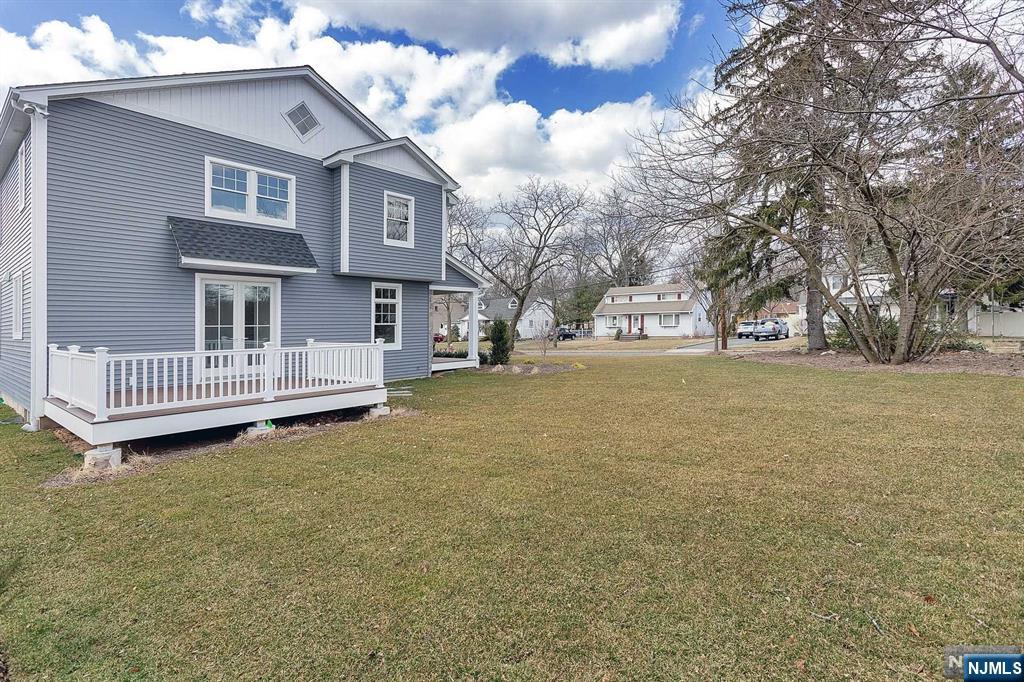 582 Green Valley Road