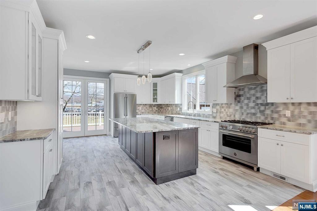 582 Green Valley Road