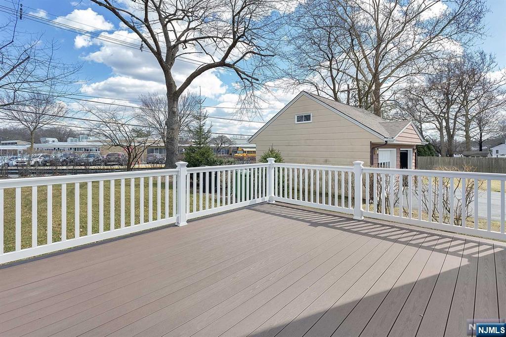 582 Green Valley Road