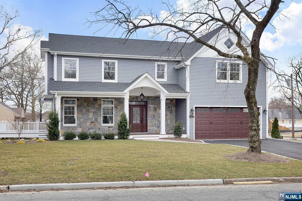 582 Green Valley Road