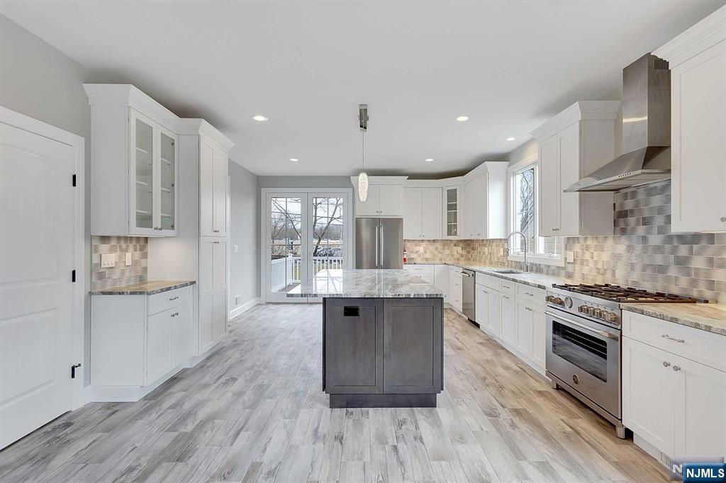 582 Green Valley Road
