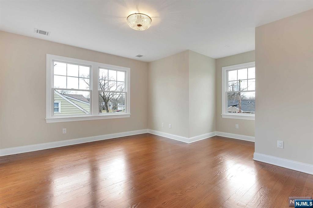 582 Green Valley Road