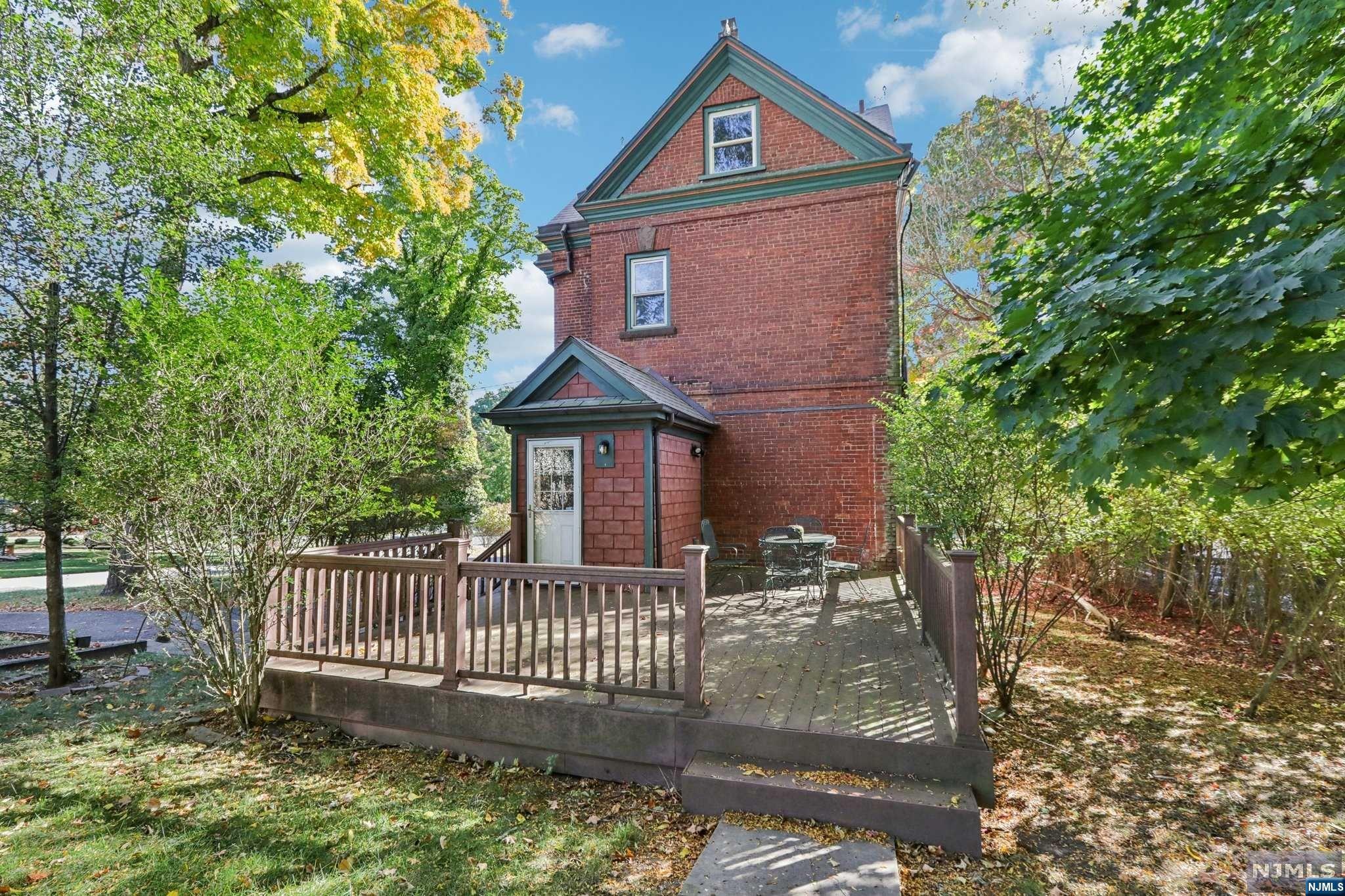 206 Park Street