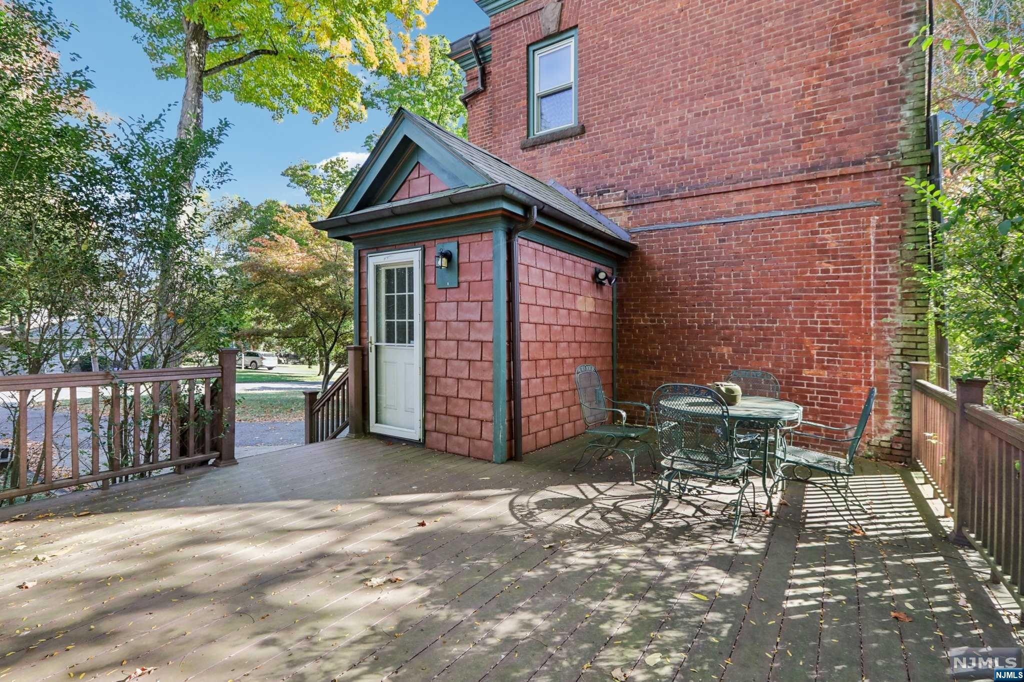 206 Park Street