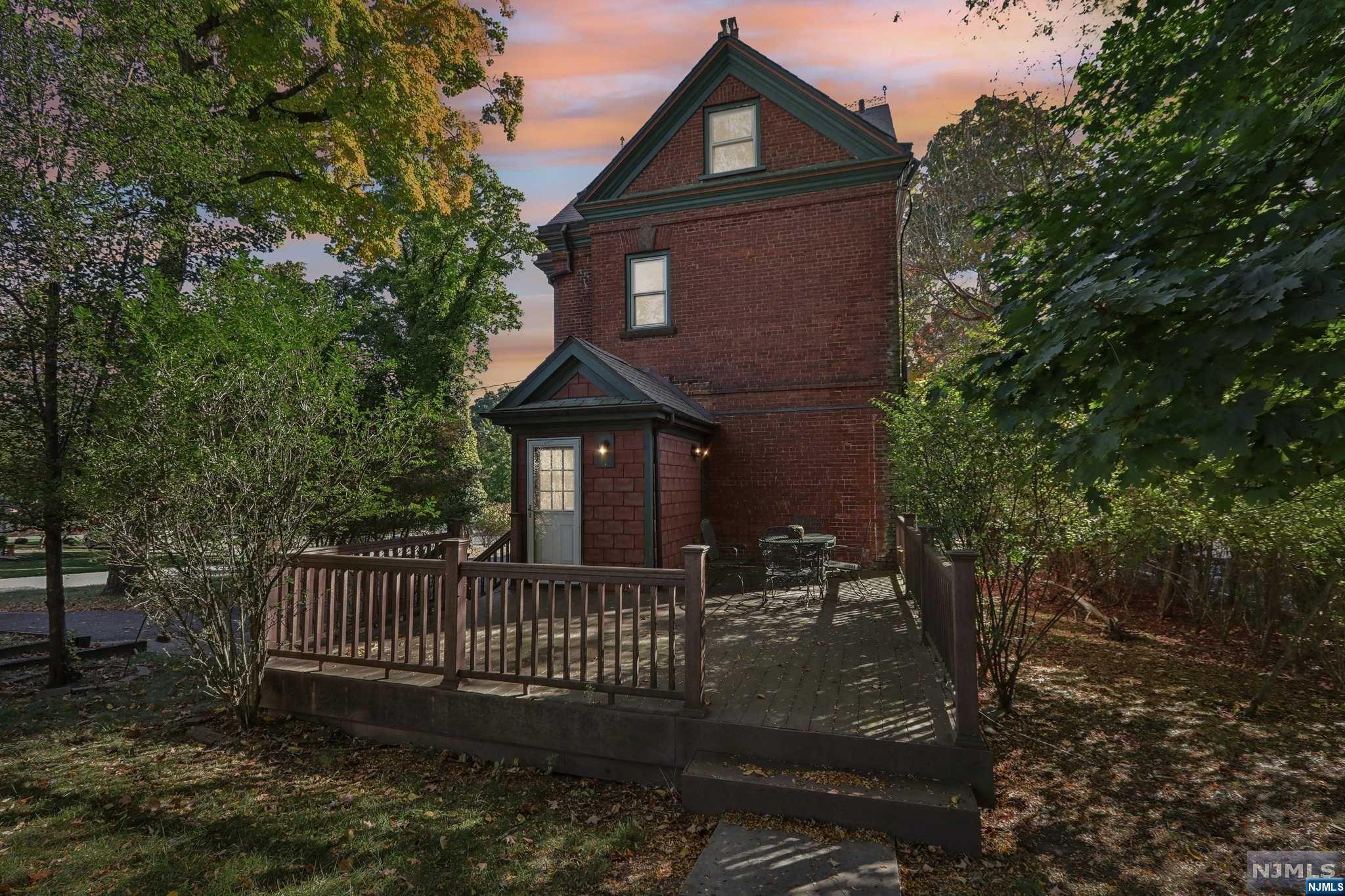 206 Park Street
