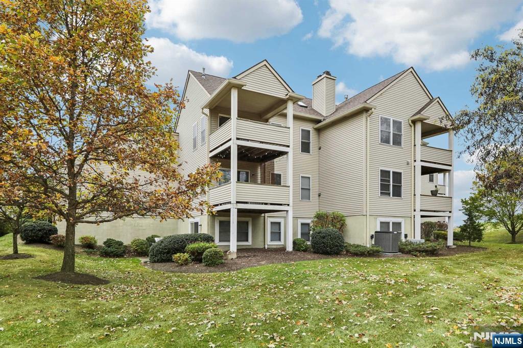 27 Beardslee Circle