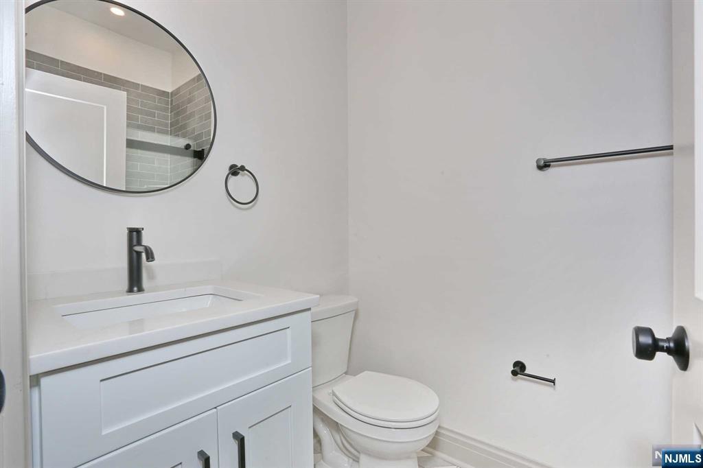 224 3rd Avenue 1st floor