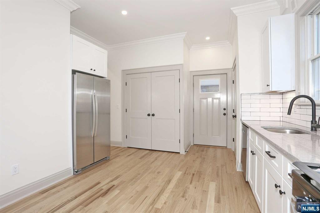 224 3rd Avenue 1st floor