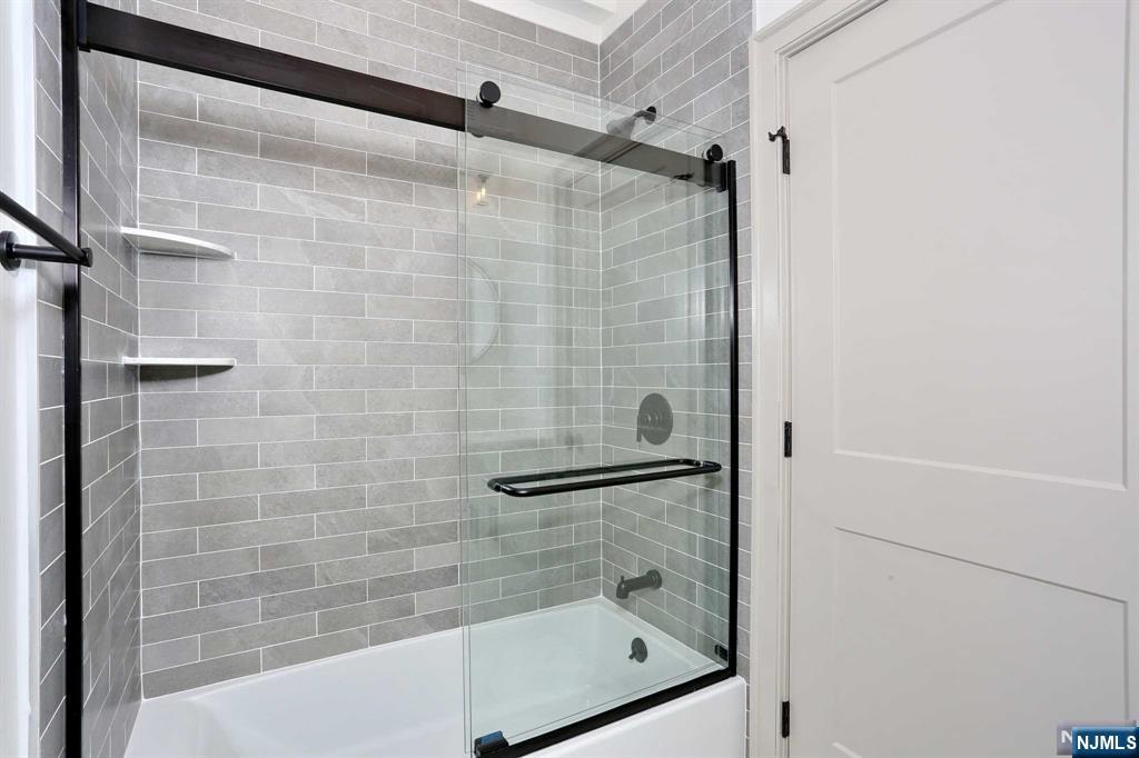 224 3rd Avenue 1st floor