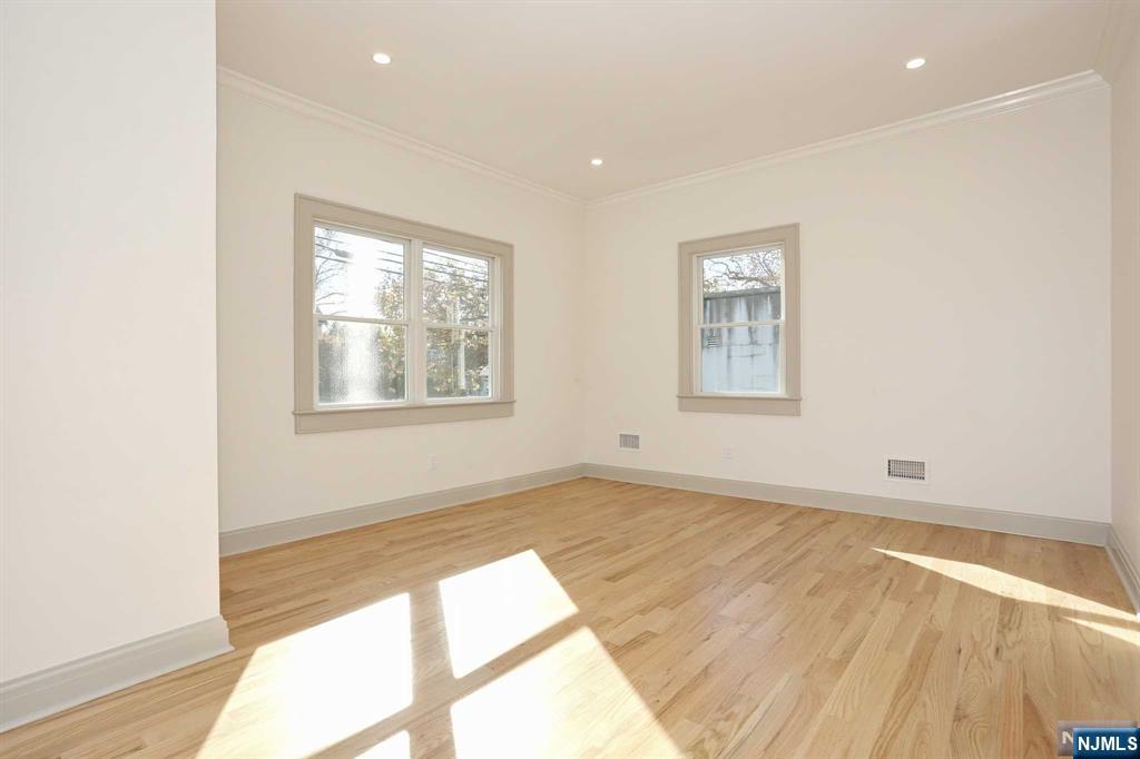 224 3rd Avenue 1st floor