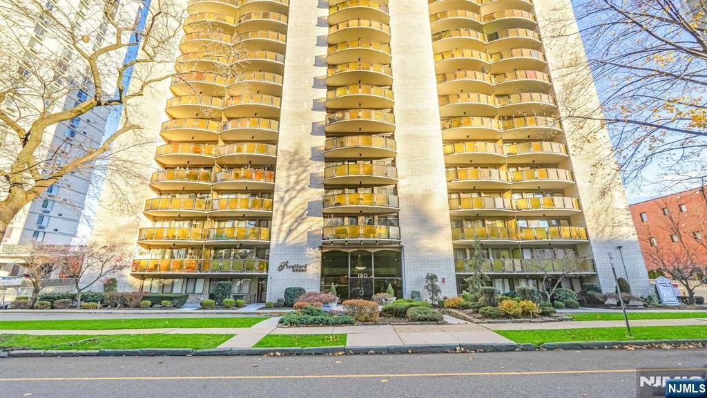 150 Overlook Avenue 3F