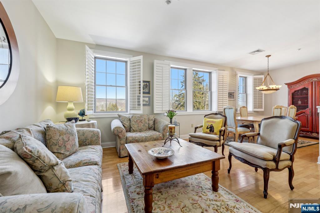 4502 Rio Vista Drive 4502
