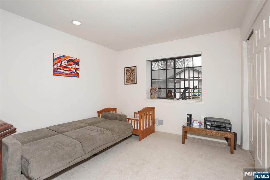1210 Faulkner Court 1210