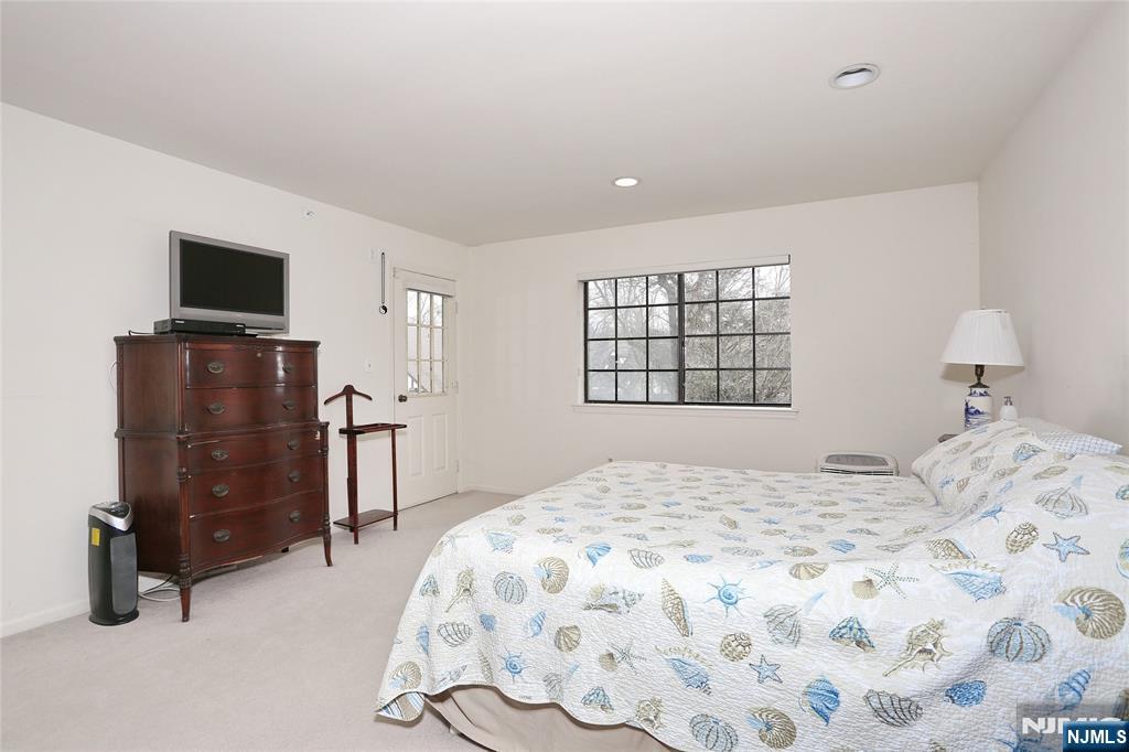 1210 Faulkner Court 1210