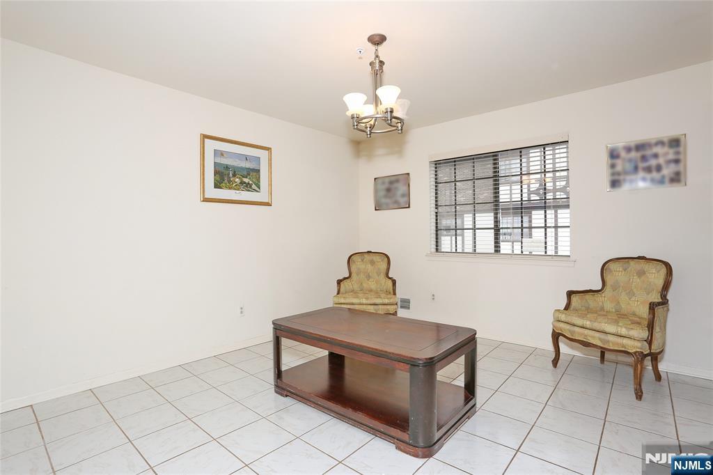 1210 Faulkner Court 1210