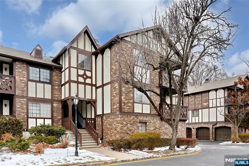 1210 Faulkner Court 1210